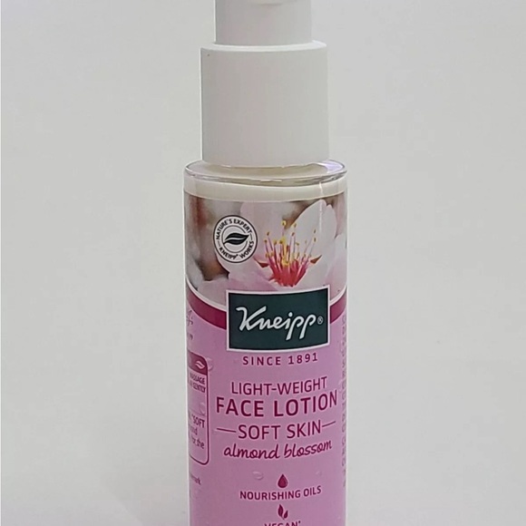 Kneipp Light Weight Face Lotion Soft Skin Almond Blossom 1.69 Oz New - Picture 7 of 7